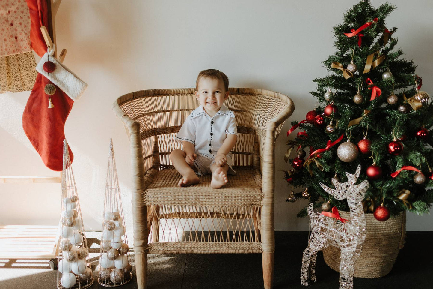 Embroidered Linen Christmas Set in Full White