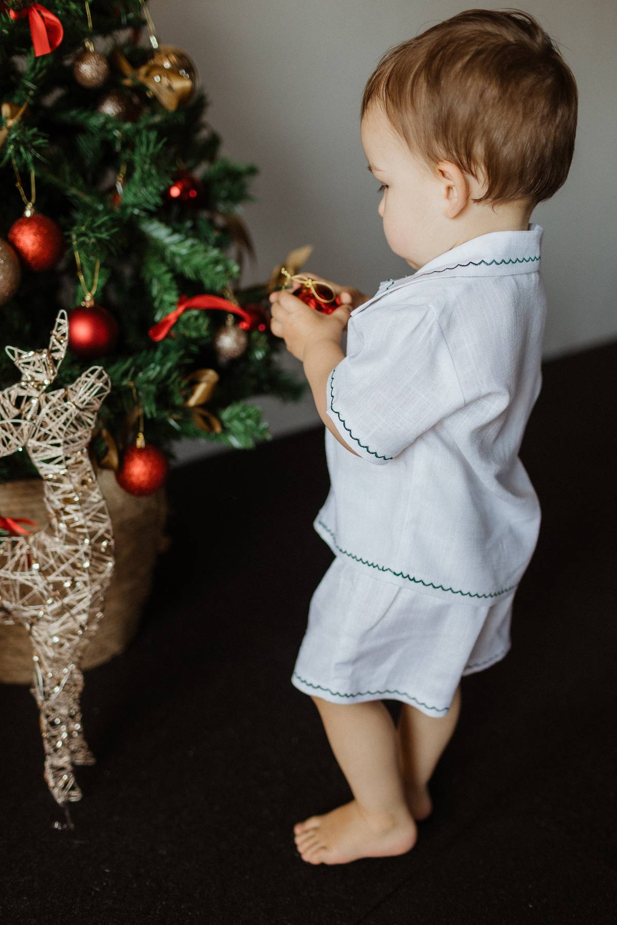 Embroidered Linen Christmas Set in Full White